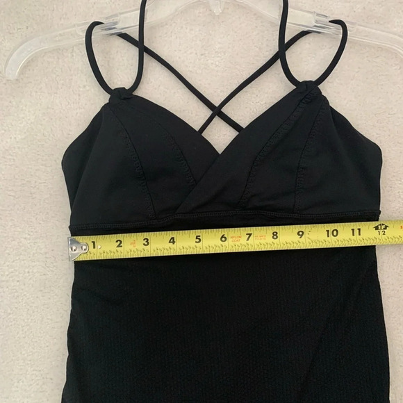 LULULEMON tank top, mesh body and crunch sides , 4 - Picture 12 of 16